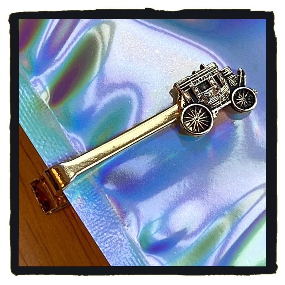 💕Vintage Gold Tone Wells Fargo Carriage Tieclip💕